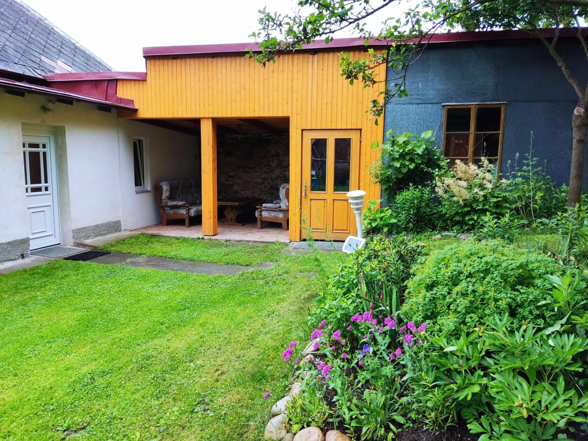 Apartman Utvina Eksteriør billede